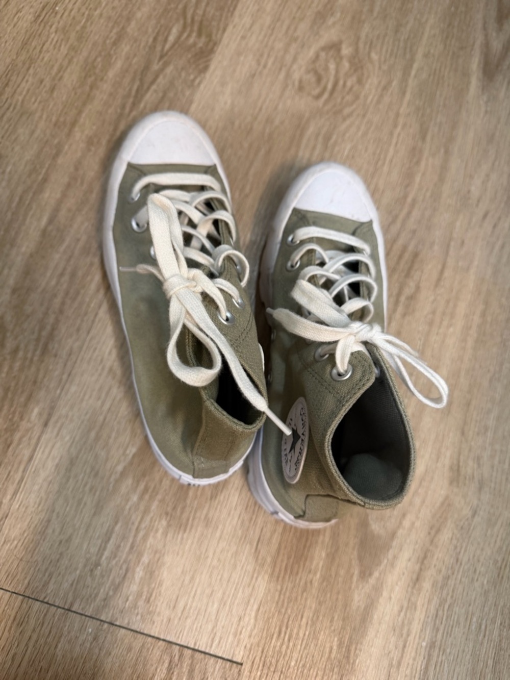 Converse - Picture 4 of 6